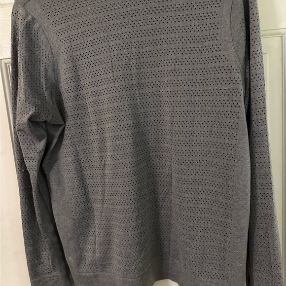 Lululemon Breeze By Long Sleeve - Picture 4 of 4
